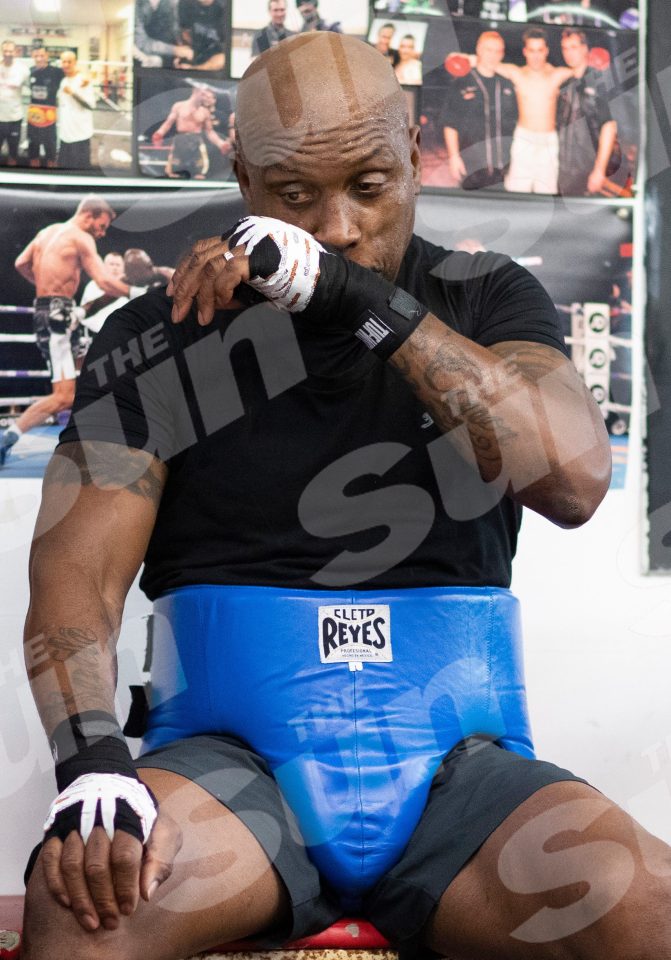  Nigel Benn's fight with Sakio Bika has been called off after the Destroyer picked up an injury