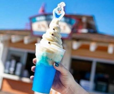  Frozen fans can feast on themed treats like this milkshake