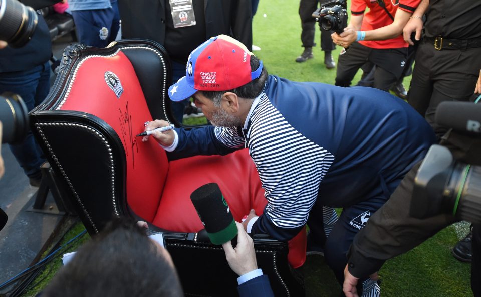  Diego Maradona was gifted a throne on his return to Newell's Old Boys