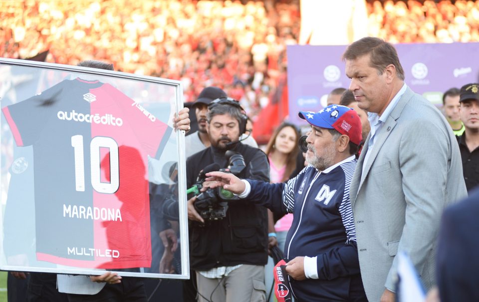  Maradona was given a hero's welcome at the Estadio Marcelo Bielsa