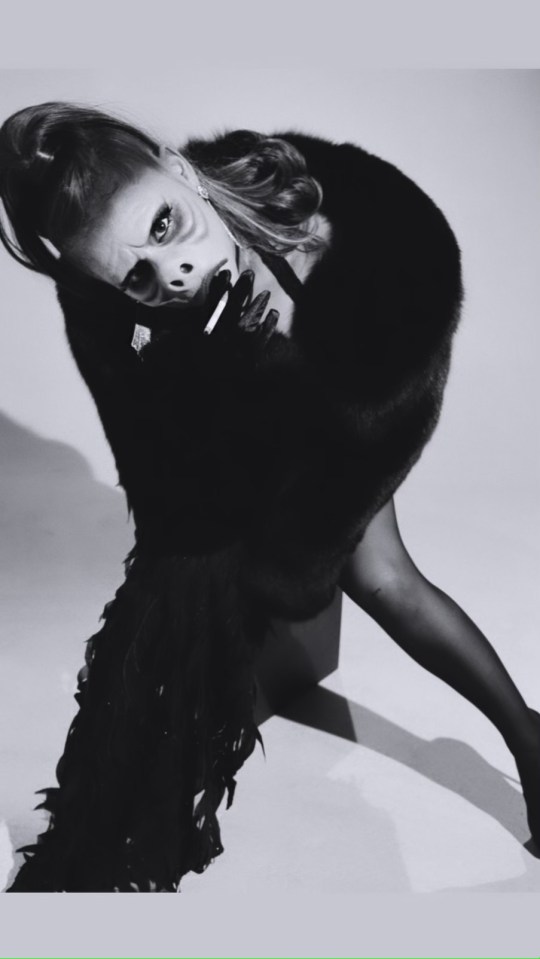  Ariana Grande got into the Halloween spirit as a character from The Twilight Zone