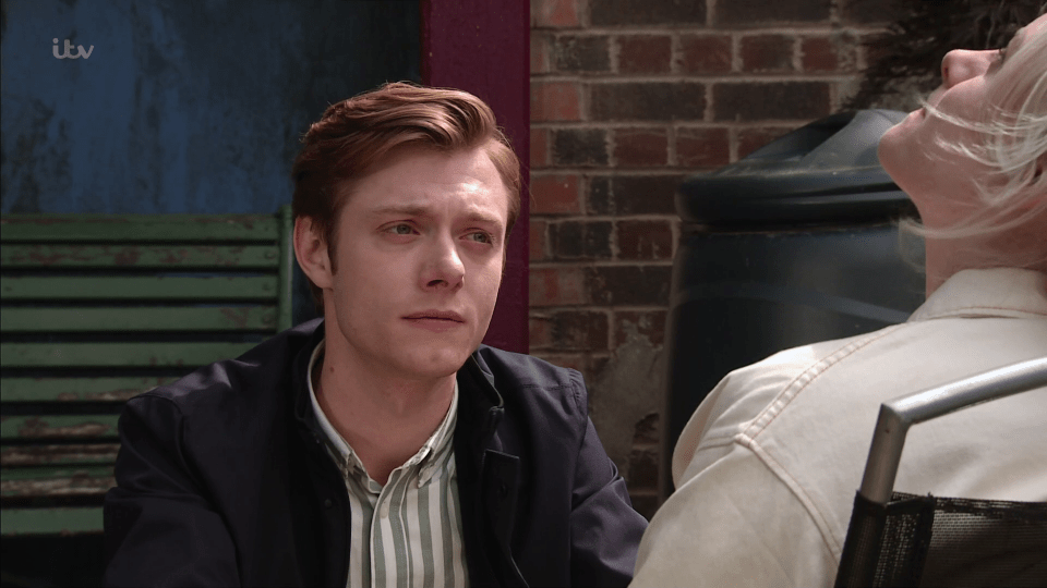  Corrie's Daniel will be obsessed with watching videos of Sinead after her death