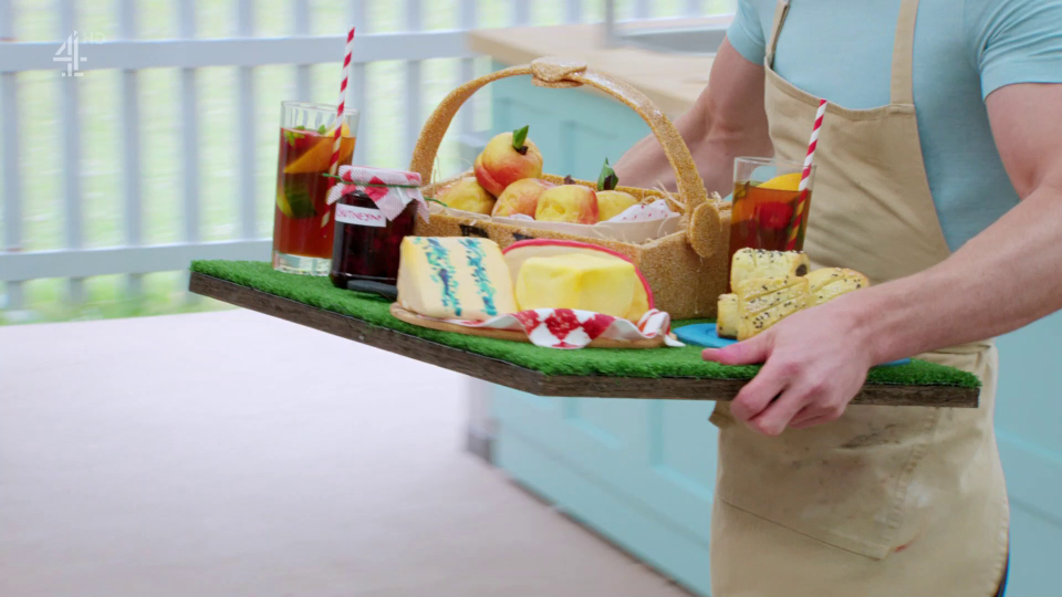  The baker's Showstopper 'Picnic basket' was called 'exceptional' by Paul