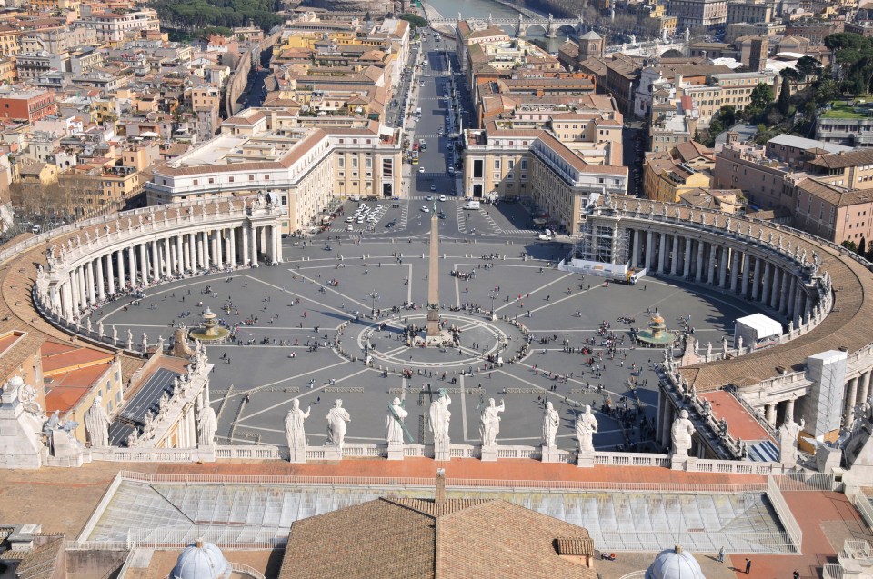 The family ordered lunch near St Peter's Square in Rome