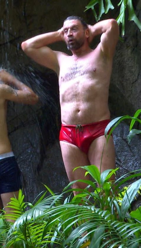  Nick Knowles wore tight red budgie smugglers