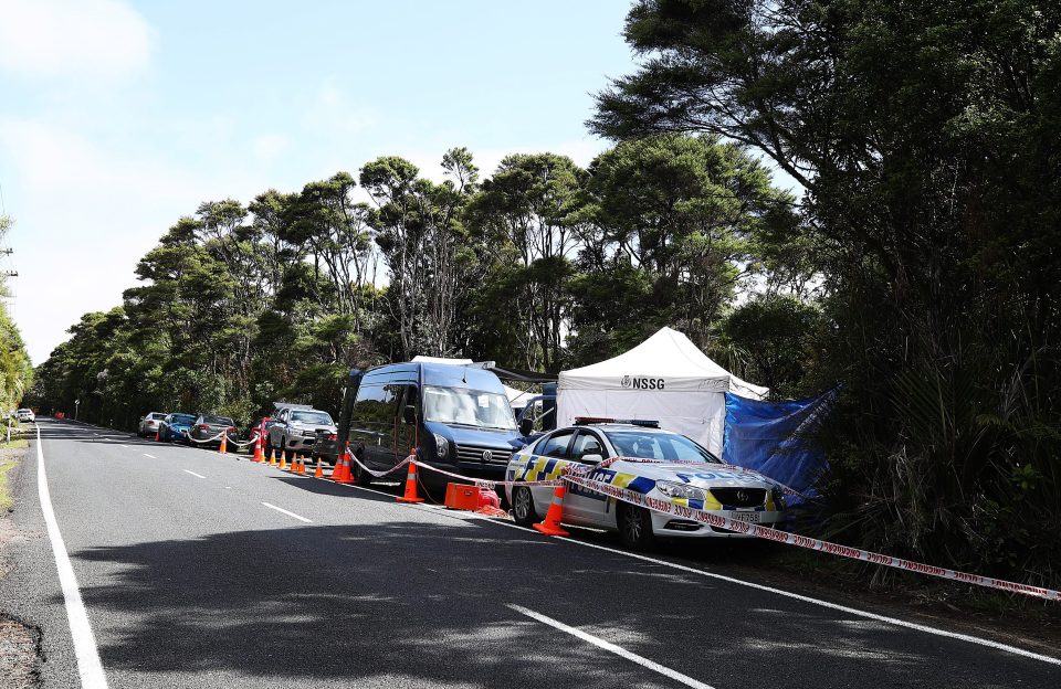  New Zealand police investigate at the location where Grace Millane's body was found