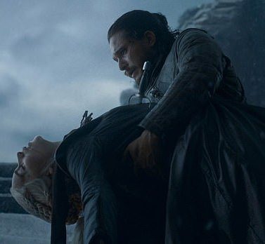  Jon Snow murdered Daenerys after her attack on King's Landing