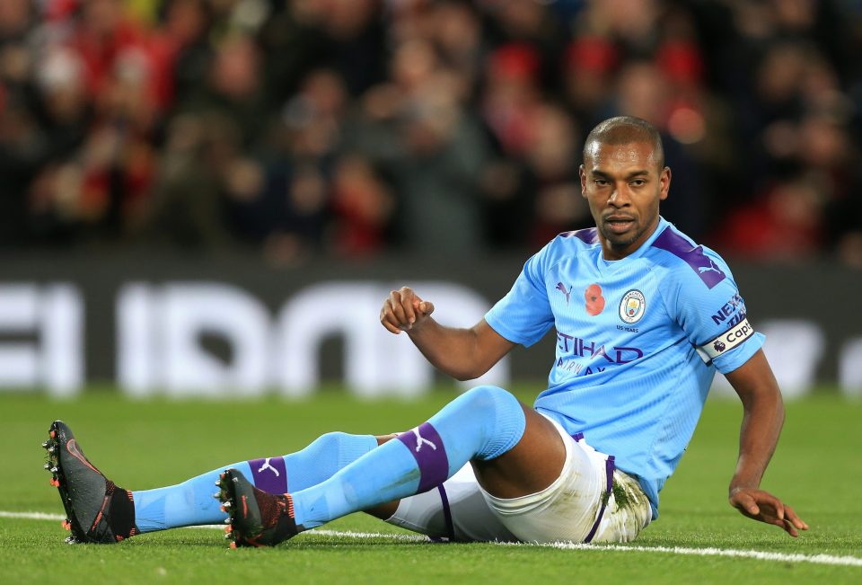  Fernandinho dropped into defence and Rodri struggled to replace him