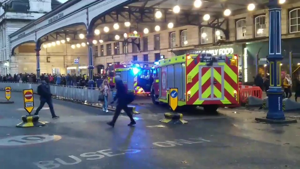  Fire engines and police vehicles arrived outside Victoria Station this morning due to an emergency