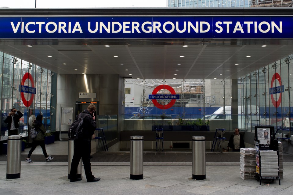  Victoria station was this morning hit with chaos as all passengers were evacuated from the station