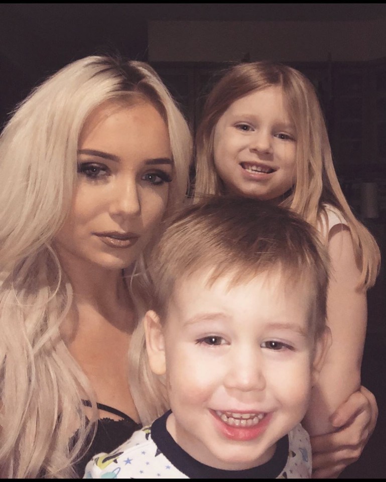 Caitlin shared this happy family selfie in 2019 which she took days before she tried to take her own life