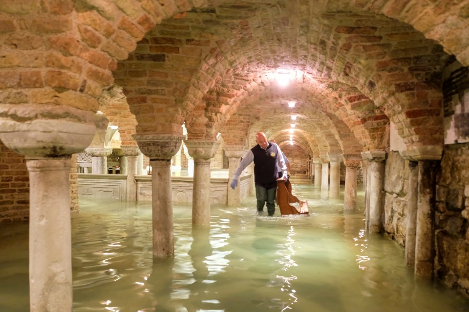  The flooding has damaged hundreds of ancient buildings