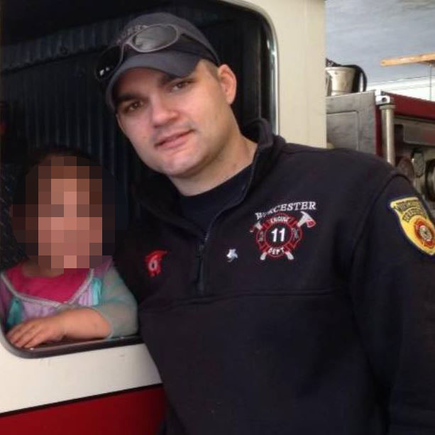  The hero firefighter selflessly saved four people's lives minutes before his death