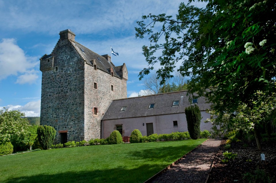  The stone Aikwood Tower could be the perfect backdrop to a highland romance