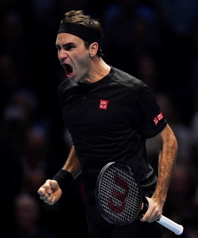 Roger Federer beat Novak Djokovic 6-4 6-3 to secure his place in the ATP Finals semi-finals