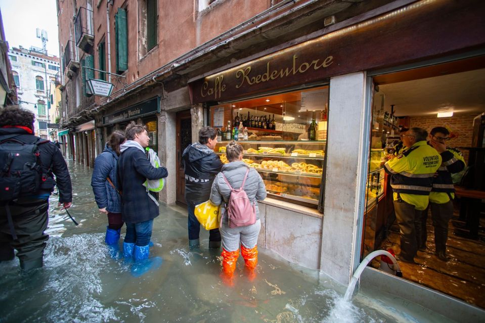  Some cafes and bakeries continued trading despite the deluge