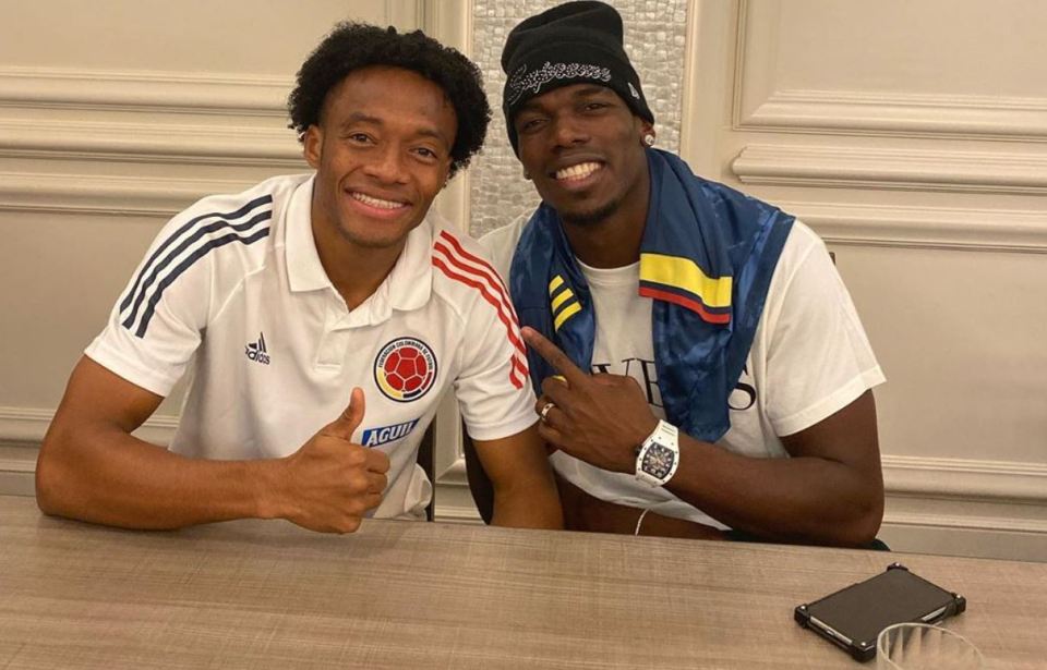  Pogba got Juve fans talking of a return after posing for a photo with former team-mate Cuadrado