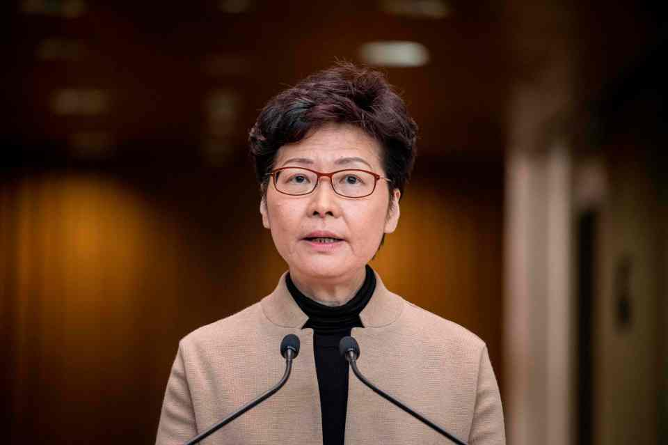  Hong Kong Chief Executive Carrie Lam said protesters occupying a city centre university had to surrender if the three-day stand-off was to be resolved peacefully