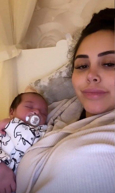  Marnie also posted a video of her snuggled up with little Rox