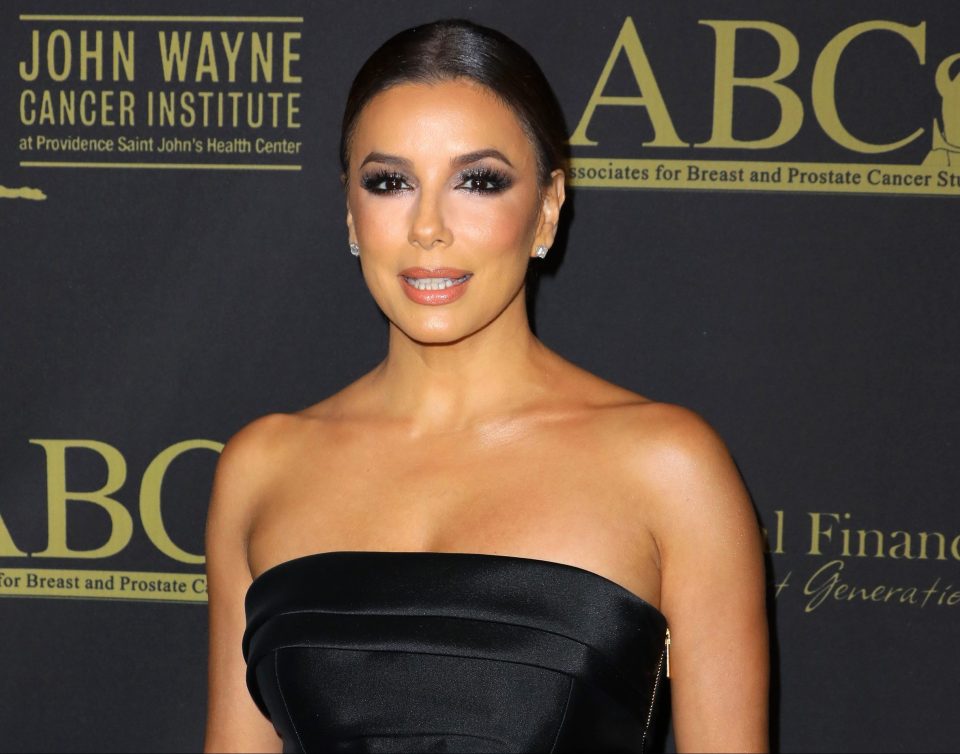  Eva Longoria will be godmother to Harper as well as Victoria's sister