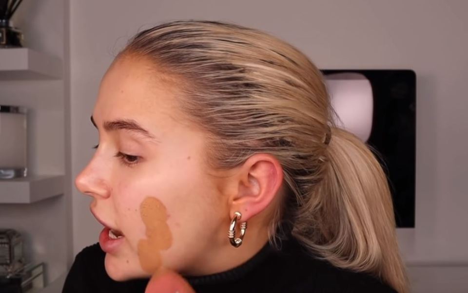  Molly-Mae Hague has been slammed for using a dark foundation