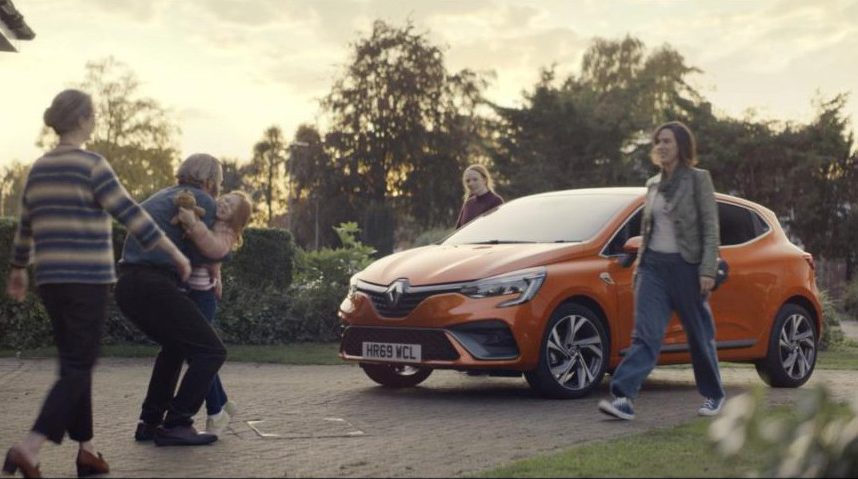  In the final scene the couple drive with their daughter in an orange Clio to Gemma's parents house, where all are welcomed with hugs