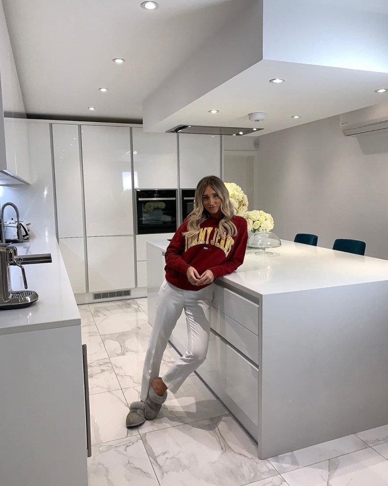  Megan McKenna was able to created her dream eating area with Wren Kitchens