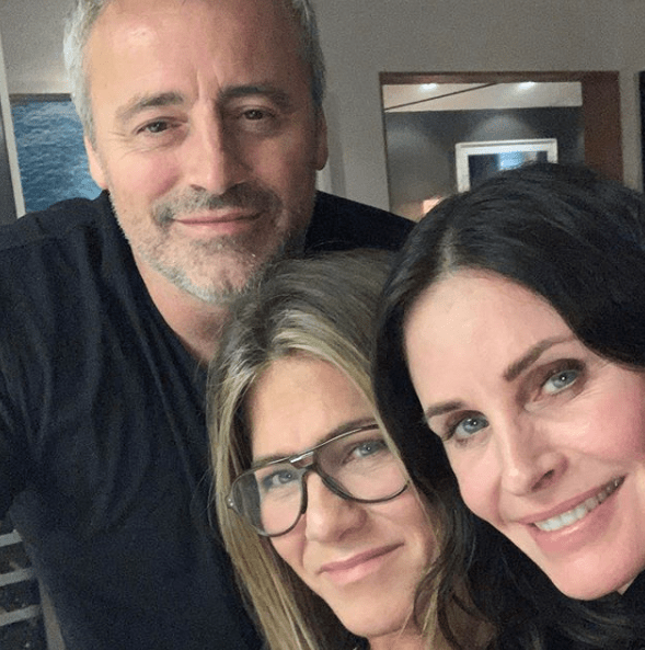  Courteney and Jennifer reunited with Matt LeBlanc in October