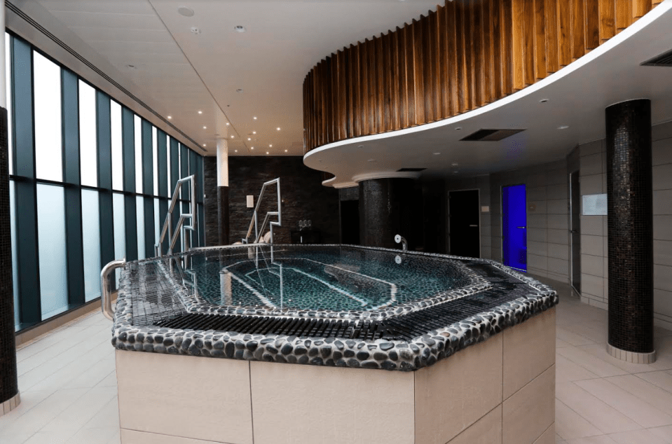 Thermal spas like this one in Belfast are good for wellbeing and can help muscular aches and pains, improve metabolism and circulation, improve mental wellness, reduce anxiety and combat stress