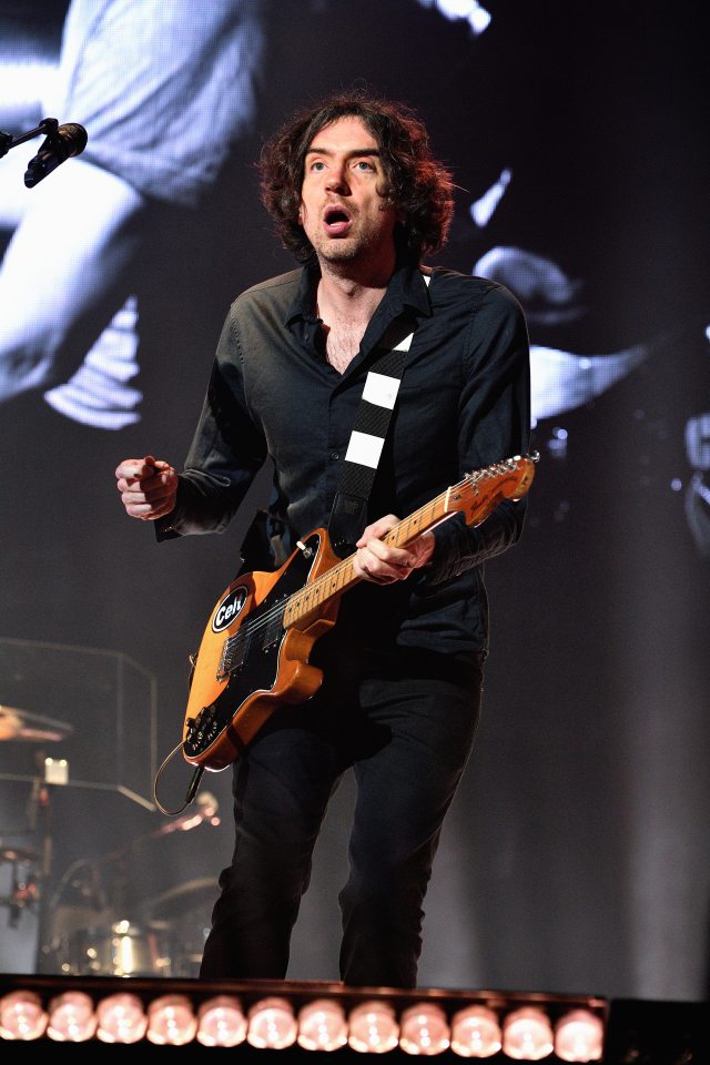  Gary Lightbody lost his dad to dementia just before Christmas and went booze-free on Boxing Day as he just quit drinking three years ago