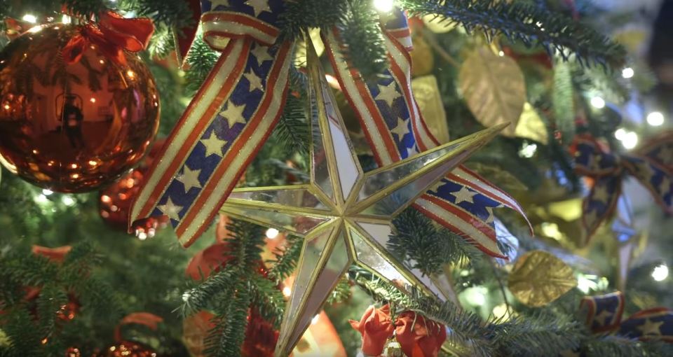  The patriotic theme features Stars and Stripes tree ornaments