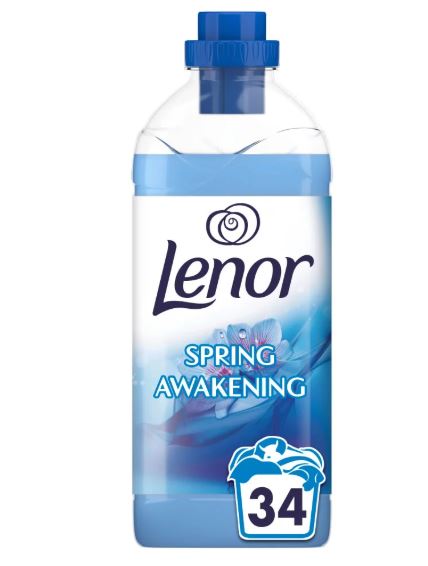  In order to keep her clothes smelling fresh out the laundry, Mrs.Hinch uses Lenor fabric softener in 'Spring Awakening' which sets her back just £1.80.