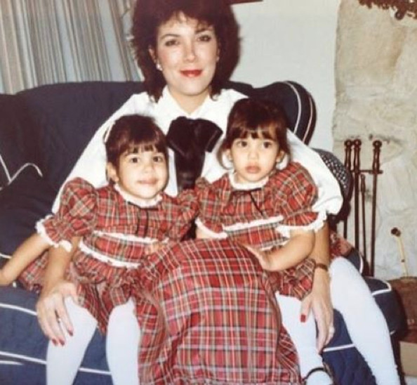  Kris Jenner shared this 1980s throwback with a young Kim and Kourtney Kardashian