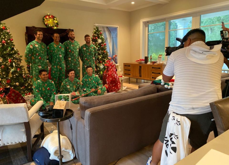  The seven golfers pose during their Xmas photoshoot