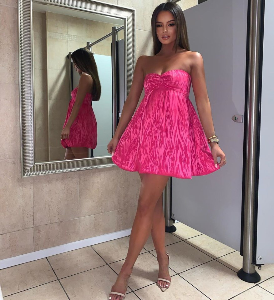  Maura Higgins looks amazing in pink but needs to work on locations for her social media snaps -  posing in the toilet isn't all that great