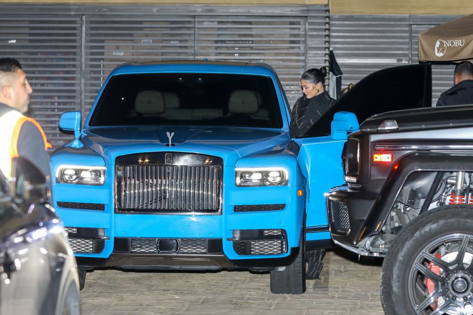  Billionaire Kylie drove her blue Rolls Royce, worth at least $300k