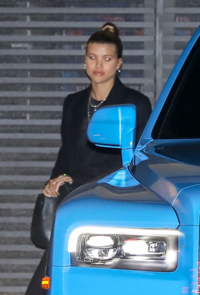  Sofia Richie looked glum as she joined the group at Nobu