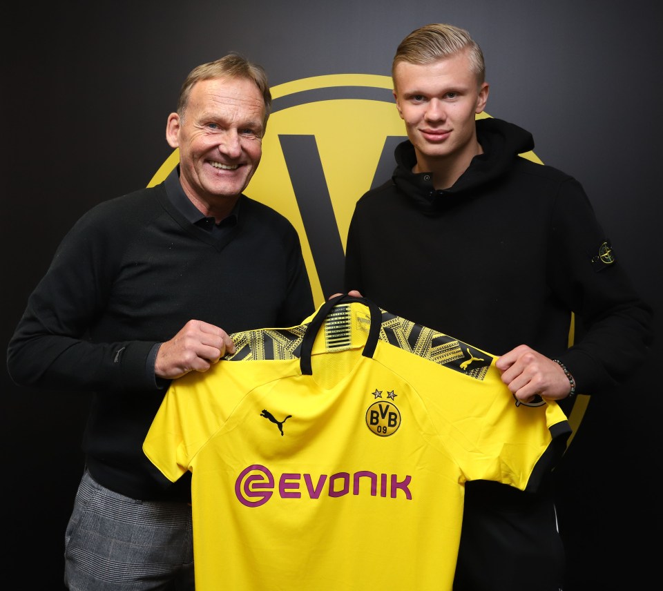  Erling Haaland finally ended speculation by joining Dortmund