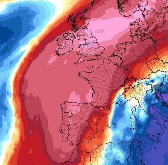 A 1,000-mile wide tropical plume will make Britain warmer than Corfu