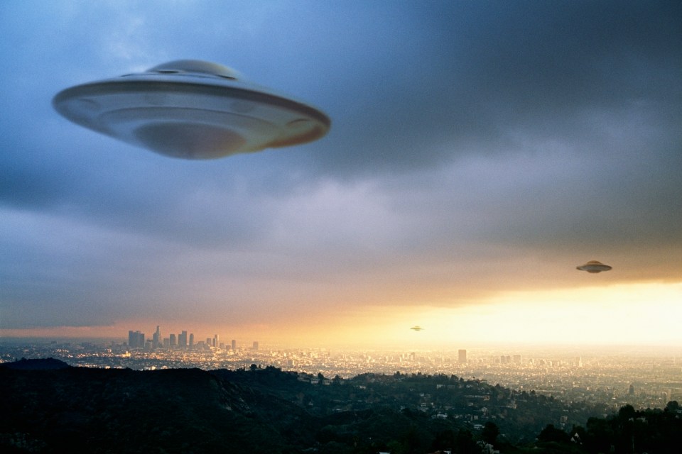  Claimed sightings of UFOs reported to the RAF are to be published online