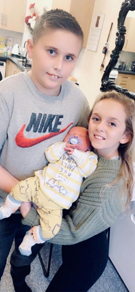  Laura Cooke’s children Archie Wicks, 10, Macie Vaughan-Whiting, nine and baby Luchii