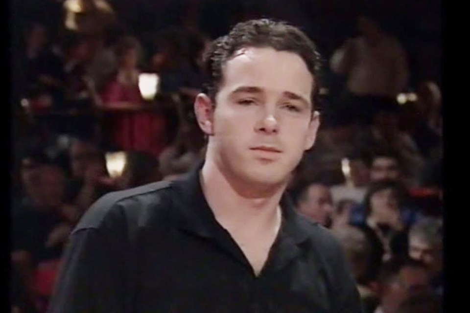  Peter Wright looked unrecognisable at the BDO World Darts Championship in 1995