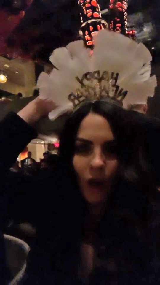  Katie Maloney Schwartz loved her New Year's Eve headdress