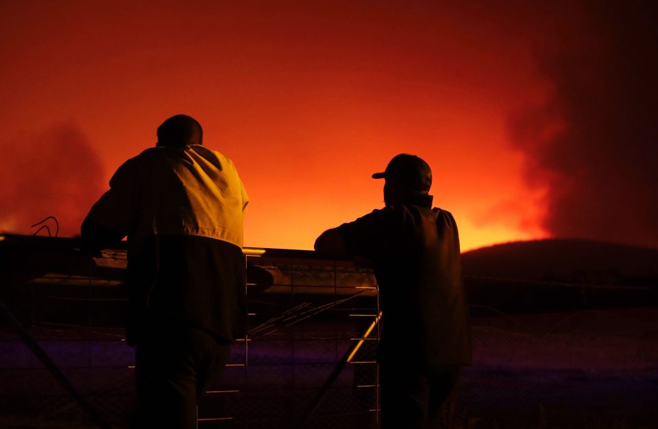  Day turns tonight as flames and smoke descend into the skies above New South Wales