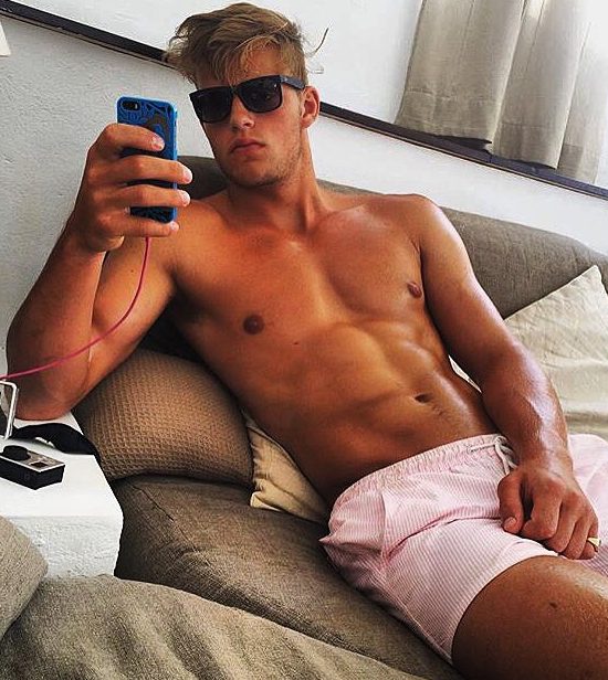  Ollie chillaxing before he struts his stuff in the Love Island villa