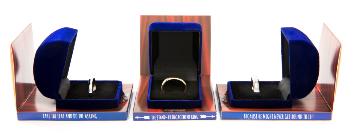 The ring comes in a luxurious blue velvet box but only costs £1