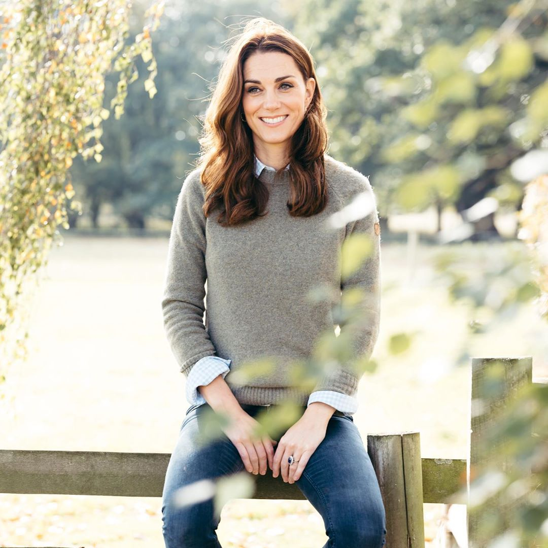 Kensington Palace released this beautiful photo of the duchess to thank well-wishers for birthday greetings