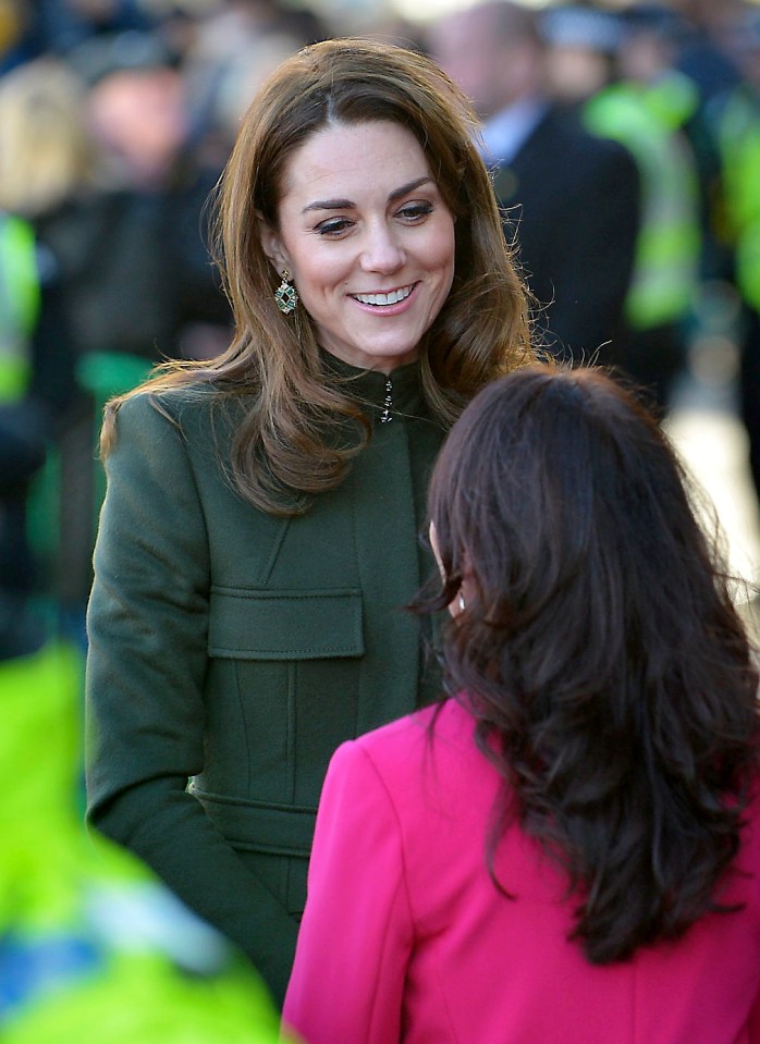  Kate, who celebrated her 38th birthday recently, looked keen to speak to locals