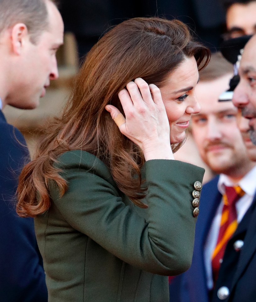  The duchess had a plaster on her right thumb