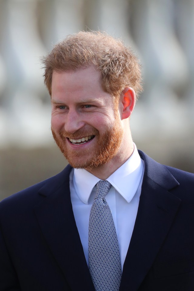 Prince Harry was 'laughing and joking' while having a pub dinner with mates in London last night